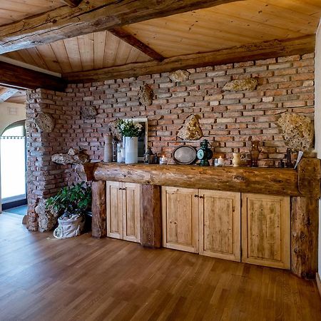 فندق Nervesa della Battagliaفي  Bosco Della Serenissima المظهر الخارجي الصورة